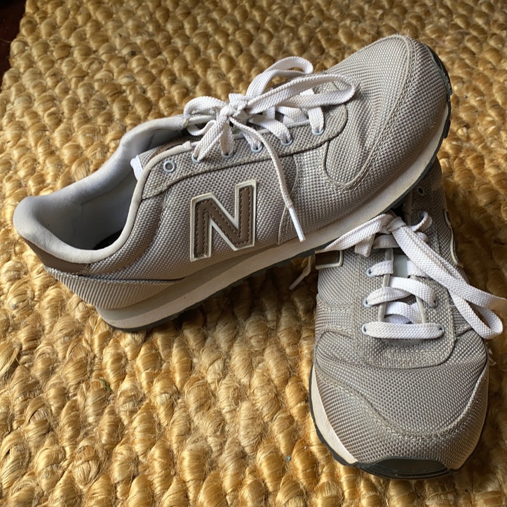 New Balance 311 Women’s Sz9 Grey/Brown
